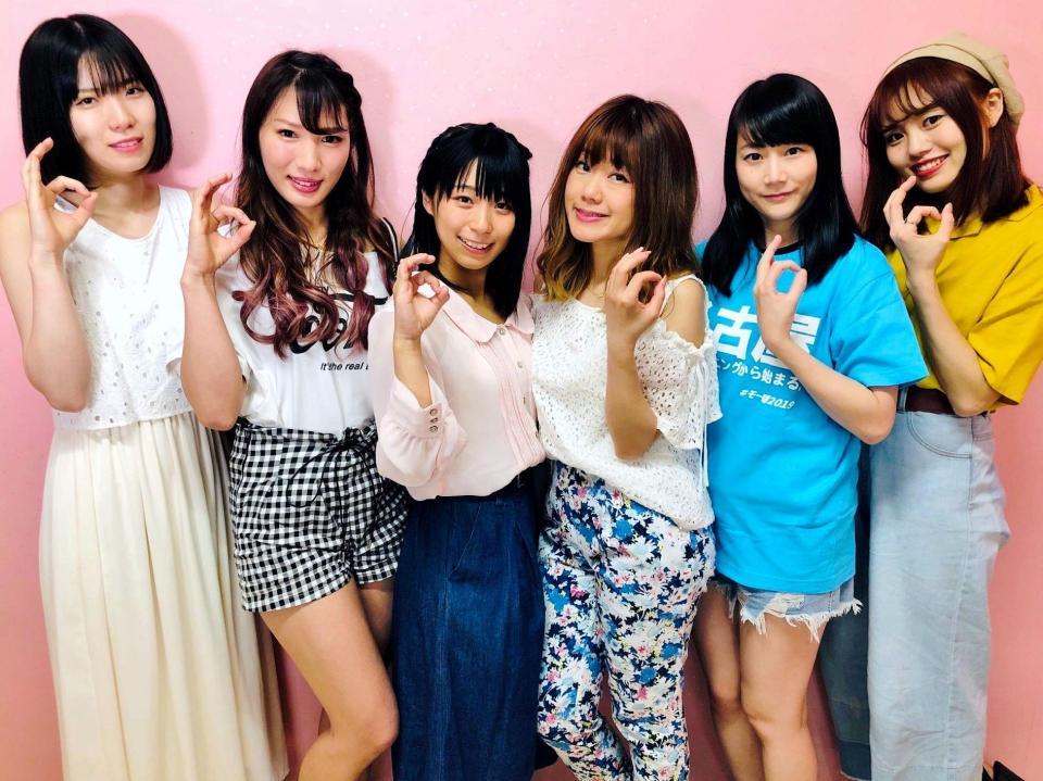 　７回目のワンマンライブに意気込むＴＥＮ６（左から）東方あい、志築杏里、三田愛美、赤星栄里、藍川はるか、松村晏珠