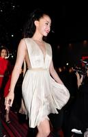 大胆なドレス姿で登場した沢尻エリカ＝東京都千代田区の丸の内ピカデリー（撮影・出月俊成）