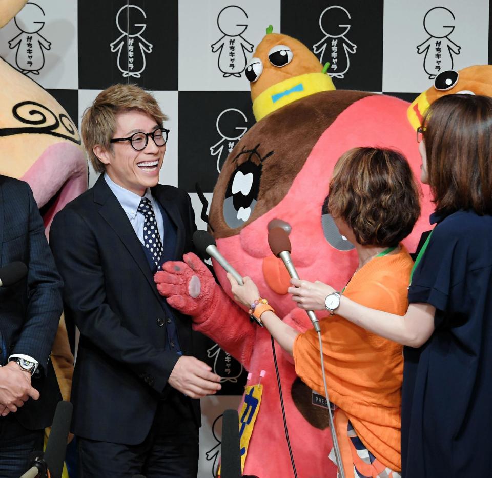 　吉本興業や相方の田村亮について語る田村淳＝都内（撮影・堀内翔）