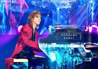 ピアノを演奏するＹＯＳＨＩＫＩ＝パシフィコ横浜（撮影・園田高夫）