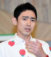 弟の小泉進次郎衆院議員の結婚について語る小泉孝太郎＝テレビ東京　神谷町スタジオ（撮影・開出牧）