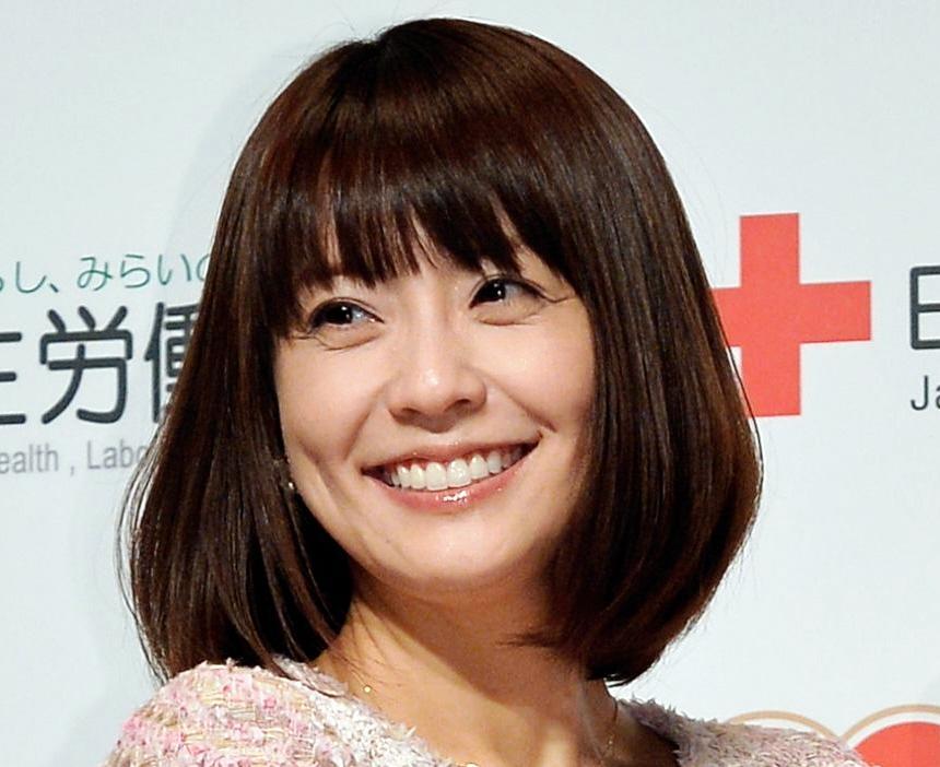 　小林麻耶