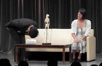 謹慎がから戻って来た、２７００のツネ（右）と八十島＝東京都新宿区のルミネｔｈｅよしもと