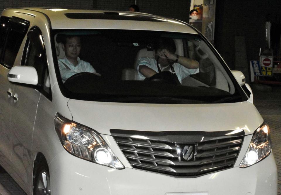 　ラジオ出演を終えた山口真帆を乗せたとみられる車＝東京・麹町