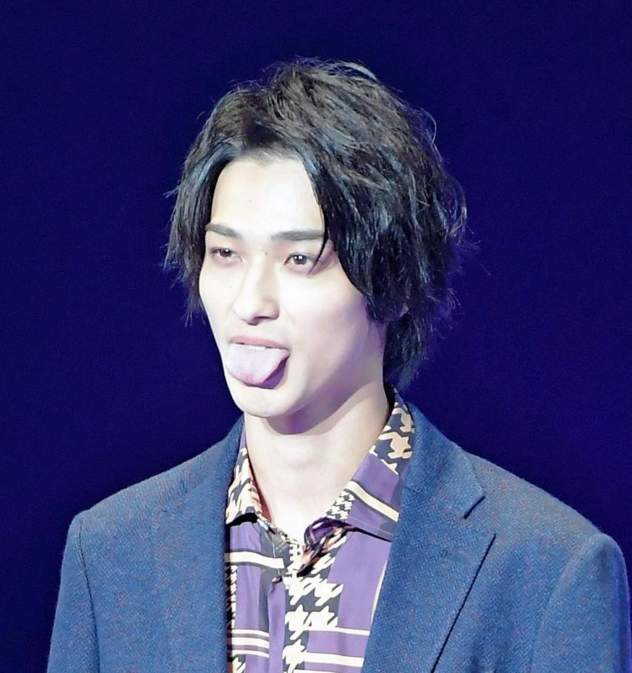 おどけた表情を見せる横浜流星＝さいたまスーパーアリーナ（撮影・堀内翔）