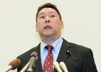 　緊急記者会見を行うＮ国・立花孝志党首＝参議院会館（撮影・中田匡峻）