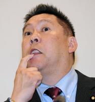 　緊急記者会見を行うＮ国・立花孝志党首＝参議院会館（撮影・中田匡峻）