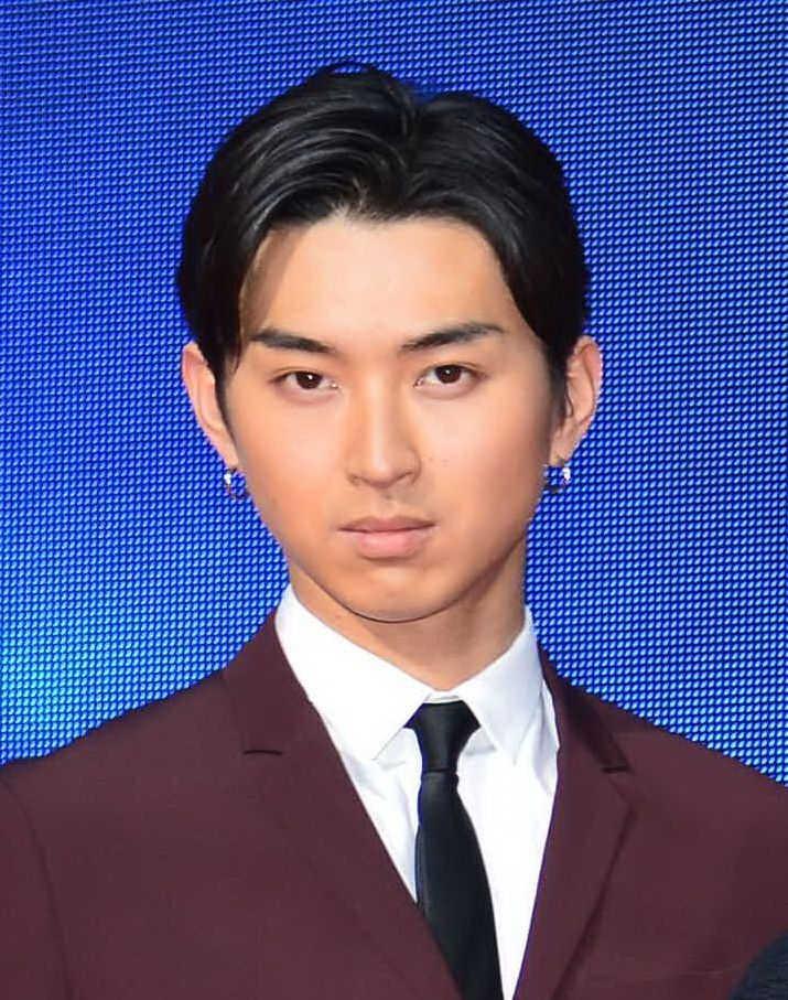 松田翔太 筋トレ動画のたくましい姿にファン悶絶 かっこよすぎ 鼻血出そう 芸能 デイリースポーツ Online