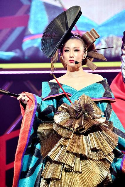 倖田來未  作務衣！ 倖田來未 妖艶！コンサートツアー完走「エロかっこいい」“継続”誓った