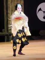 「宝塚舞踊会」に出演した月組トップ珠城りょう＝兵庫・宝塚劇場