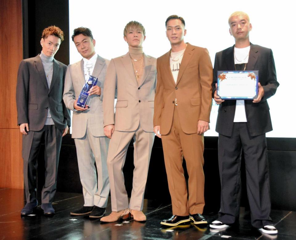 発表会に出席したＤＯＢＥＲＭＡＮ　ＩＮＦＩＮＩＴＹの（左から）Ｐ－ＣＨＯ、ＧＳ、ＫＡＺＵＫＩ、ＳＷＡＹ、ＫＵＢＯ－Ｃ　