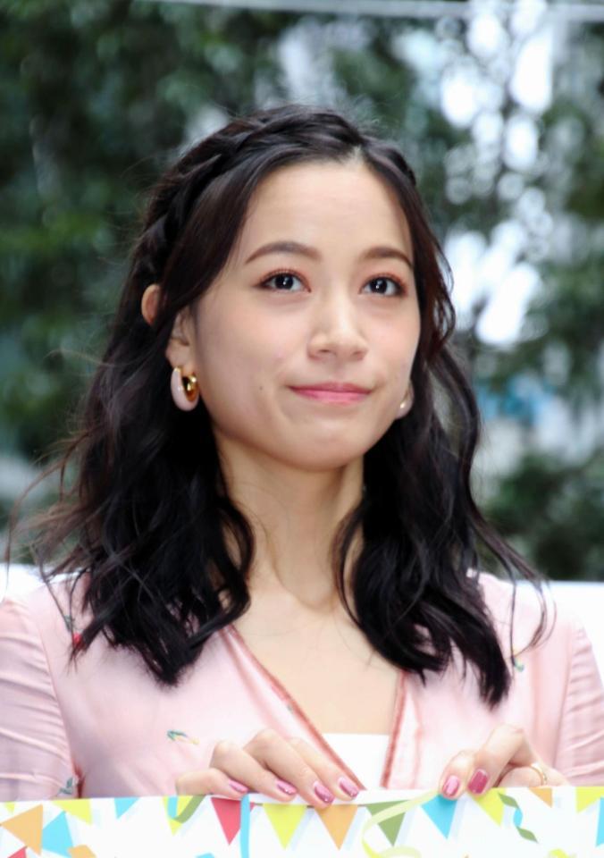 おなかの子への思いを語った高橋ユウ＝東京・日本橋