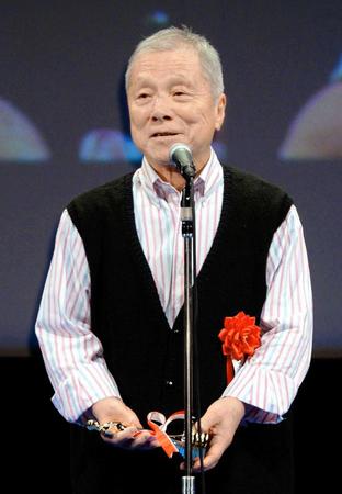 　日本映画批評家大賞でゴールデン・グローリー賞を受賞した山谷初男さん＝２０１５年