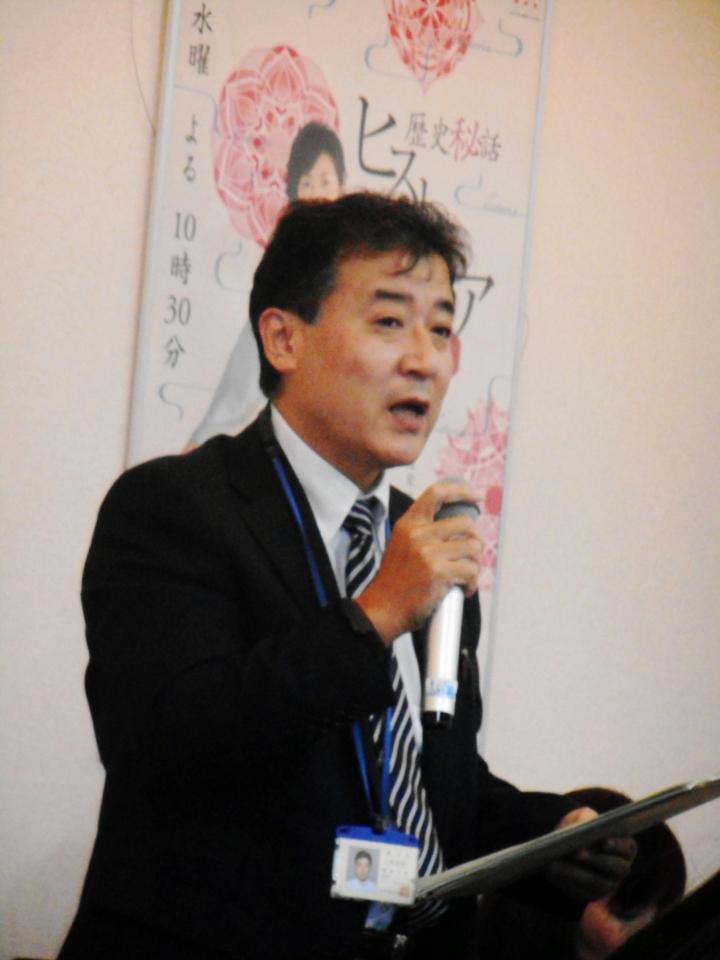 田代まさし容疑者関連の質問に答えるＮＨＫ大阪局・福島広明制作部部長＝ＮＨＫ大阪放送局