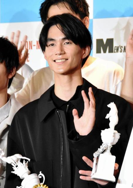 野村大貴モデルデビューへ 父 沢村一樹 やりたいことを 後押し 母も元モデル 芸能 デイリースポーツ Online