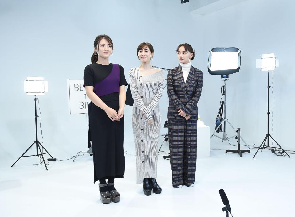 　新番組でレギュラーＭＣを務める（左から）福田彩乃、田中みな実、わたなべ麻衣＝東京・六本木スタジオ（撮影・開出牧）