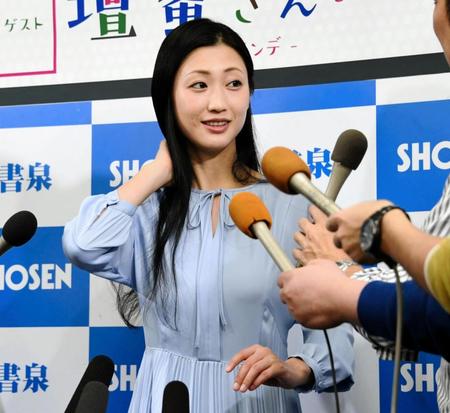 結婚について話す壇蜜＝書泉グランデ神保町（撮影・棚橋慶太）