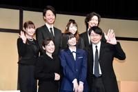 公開げいこを行った（前列左から）富山智帆、有村藍里、堀江一眞（後列左から）利咲、宮原翔、鈴野智子、白井サトル＝東京・築地本願寺ブディストホール
