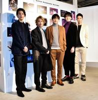 会見を行った（左から）渡邊圭祐、松岡広大、小関裕太、甲斐翔真、鈴木仁＝東京・ＨＭＶ＆ＢＯＯＫＳ　ＳＨＩＢＵＹＡ