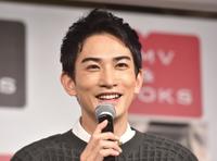 笑顔で質問に答える町田啓太＝東京・ＨＭＶ＆ＢＯＯＫＳ　ＳＨＩＢＵＹＡ（撮影・金田祐二）