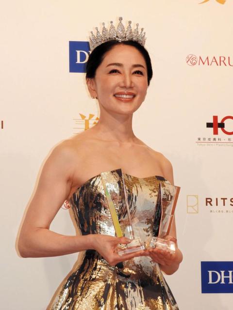 国民的美魔女グランプリに５２歳 ｗｅｂ賞とｗ受賞で涙 胸がいっぱい 芸能 デイリースポーツ Online