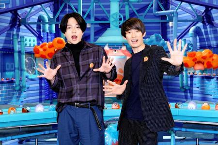 　ドッキリの仕掛け人となる（左から）Ｓｅｘｙ　Ｚｏｎｅの菊池風磨とＳｎｏｗ　Ｍａｎの向井康二