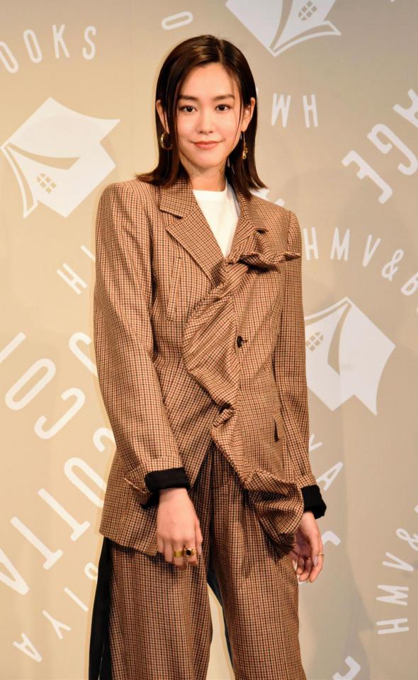 イベントを行った桐谷美玲＝ＨＭＶ＆ＢＯＯＫＳ　ＨＩＢＩＹＡ　ＣＯＴＴＡＧＥ