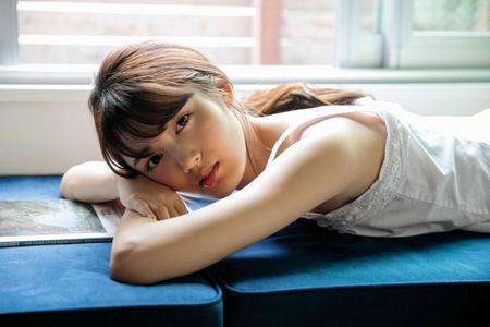 水谷果穂カレンダーのワンカット