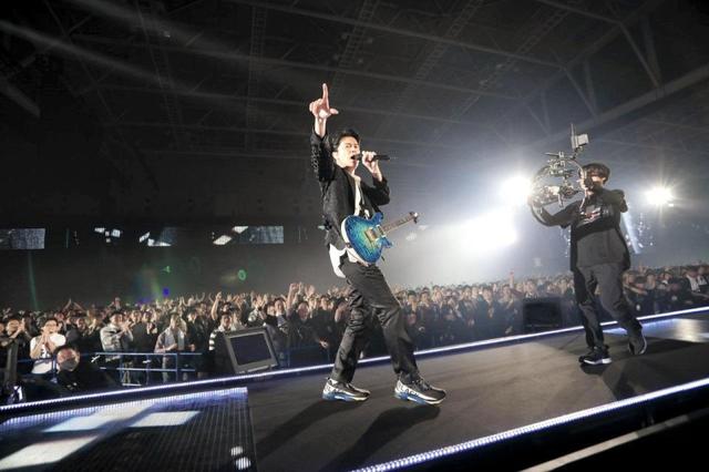 福山雅治 男性限定ライブで熱狂…「野郎ども」1万8千人を熱く