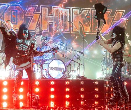 ＹＯＳＨＩＫＩ　ｆｅａｔ.ＫＩＳＳ