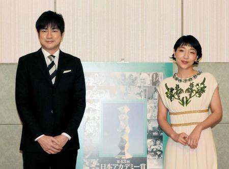 　日本アカデミー賞の司会を務める羽鳥慎一アナ（左）と安藤サクラ＝都内　