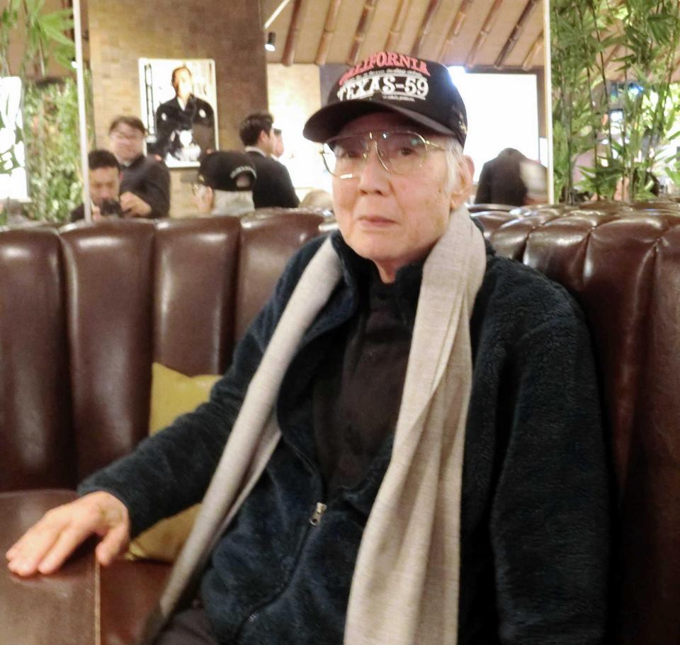 　山本昌平さんのお別れ会に参列した八名信夫