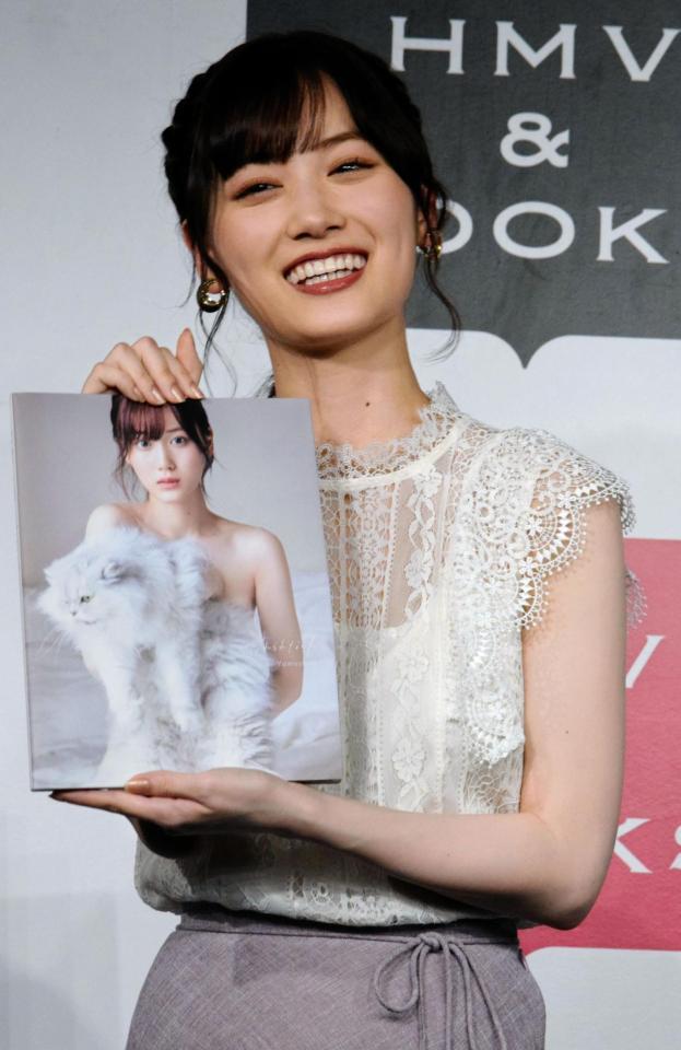 写真集の発売記念イベントを行った乃木坂４６・山下美月＝都内