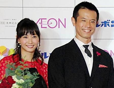 藤本美貴（左）と庄司智春