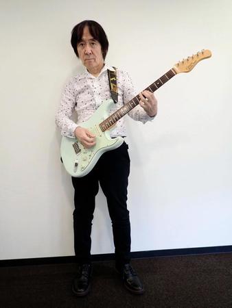 新作を発表した伊藤銀次＝東京・音羽