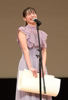 新人賞に笑顔の関水渚＝東京・イイノホール（撮影・金田祐二）