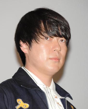 　トークショーを行ったウーマンラッシュアワー・村本大輔