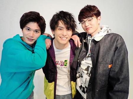 　「ＫＩＮＧ　ＯＦ　ＤＡＮＣＥ」で共演する（左から）蒼木陣、高野洸、荒木宏文＝東京・六本木