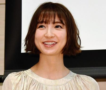 篠田麻里子