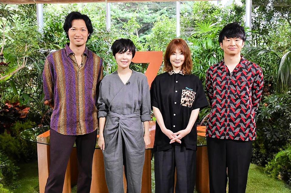 　（左から）青木崇高、本谷有希子氏、ＹＯＵ、オードリー・若林正恭