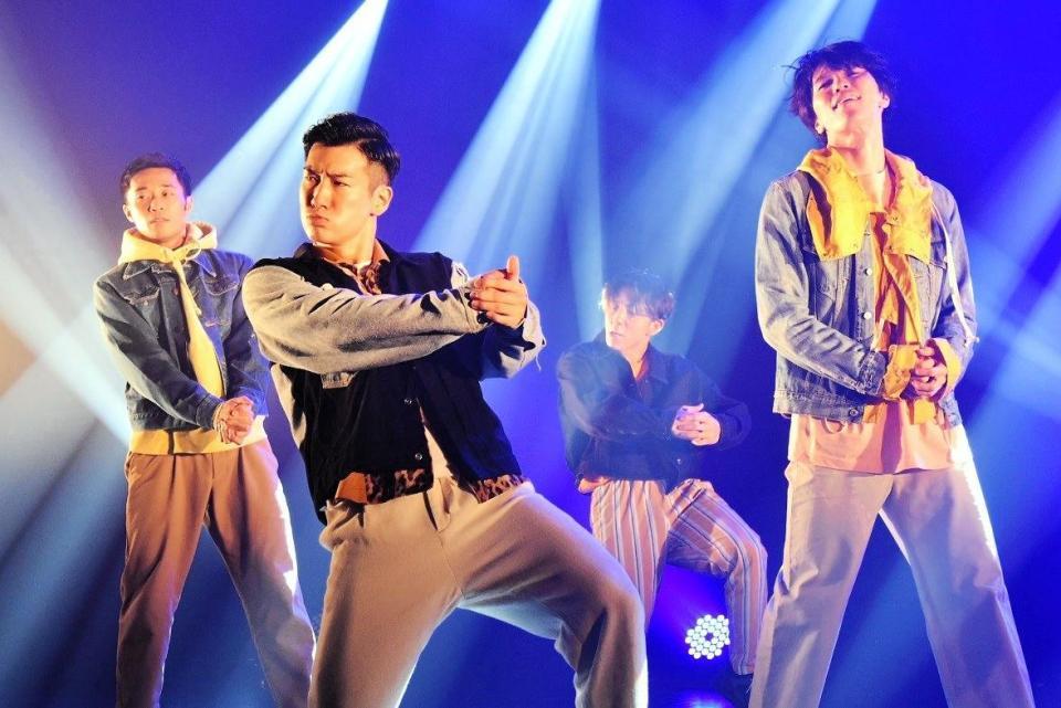 配信ライブ「ＮＡＭＡ！ＨＯ！ＳＨＯＷ！」のオンライン公開ゲネプロを行ったｓ＊＊ｔ　ｋｉｎｇｚの（左から）ｓｈｏｊｉ、Ｏｇｕｒｉ、ｋａｚｕｋｉ、ＮＯＰＰＯ