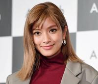 上戸彩結婚後初姿 幸せ 指輪はなし 芸能 デイリースポーツ Online