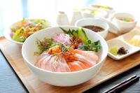 藤井七段、木村王位とも、昼食は「三河鮮魚の海鮮丼」を注文＝提供