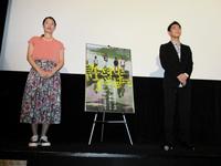 映画「許された子どもたち」の舞台あいさつを行った（左から）黒岩よし、上村侑＝東京・渋谷ＨＵＭＡＸシネマ