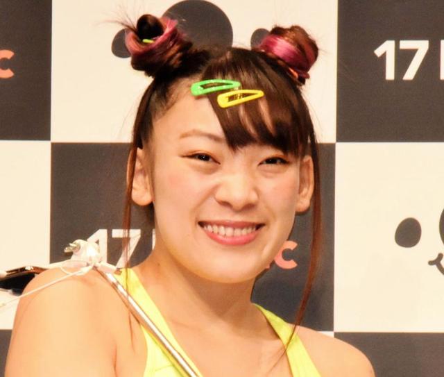 フワちゃん 念願かなう 憧れの篠原ともえと対面 あたしの元祖 シノラー 芸能 デイリースポーツ Online