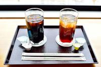 渡辺三冠と藤井七段が午後のおやつに注文したアイスコーヒーとアイスティー＝提供・日本将棋連盟