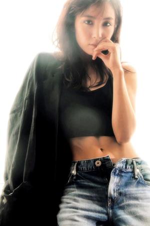 美ボディーの秘訣（ひけつ）を明かした石川恋