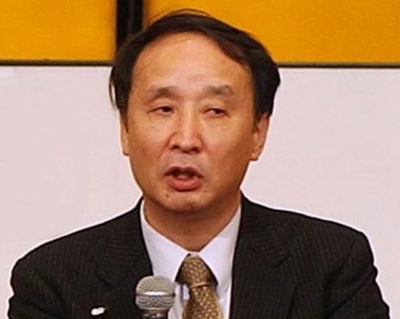 　金子勝氏