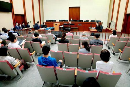 　槇原敬之被告の初公判が開かれた東京地裁の法廷（代表撮影）