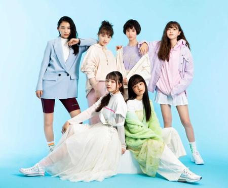 　８２１（ハニー）の（前列左から）レイア、リコ（後列左から）カンナ、エマ、ユリナ、アオ（撮影：ＮＤ　ＣＨＯＷ）